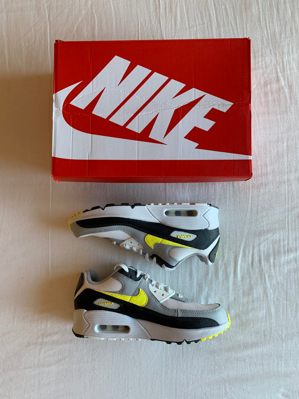 Nike Air Max 90 "Sonic Yellow"