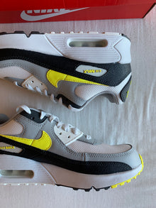 Nike Air Max 90 "Sonic Yellow"