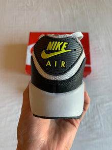 Nike Air Max 90 "Sonic Yellow"