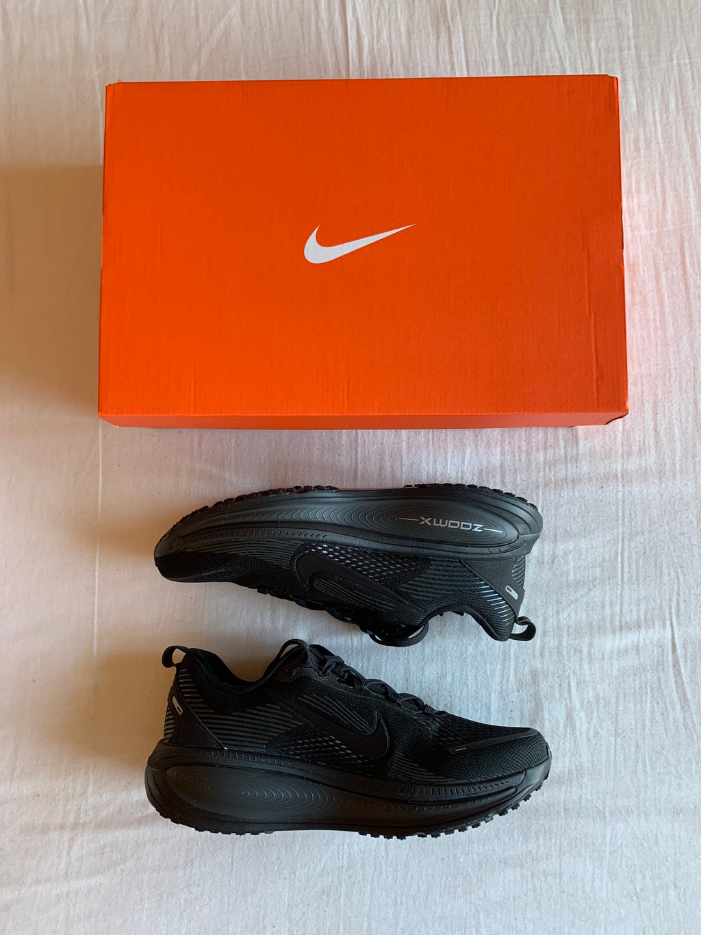 Nike Vomero 18 W "Black Dark Smoke"