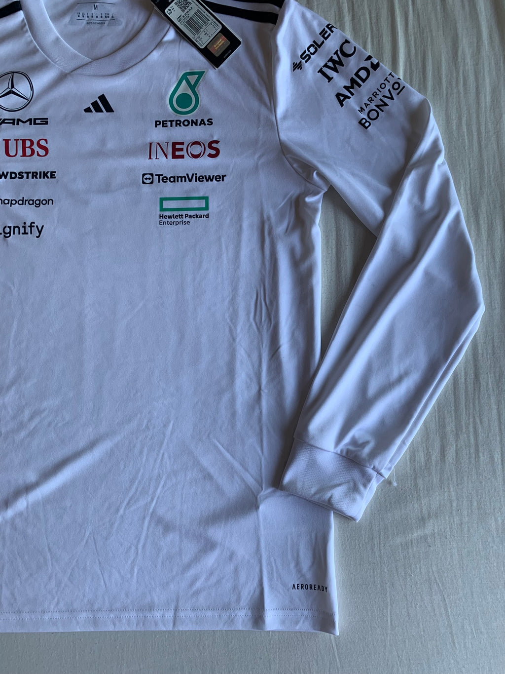 Camiseta Manga Larga Mercedes-AMG "Blanca"