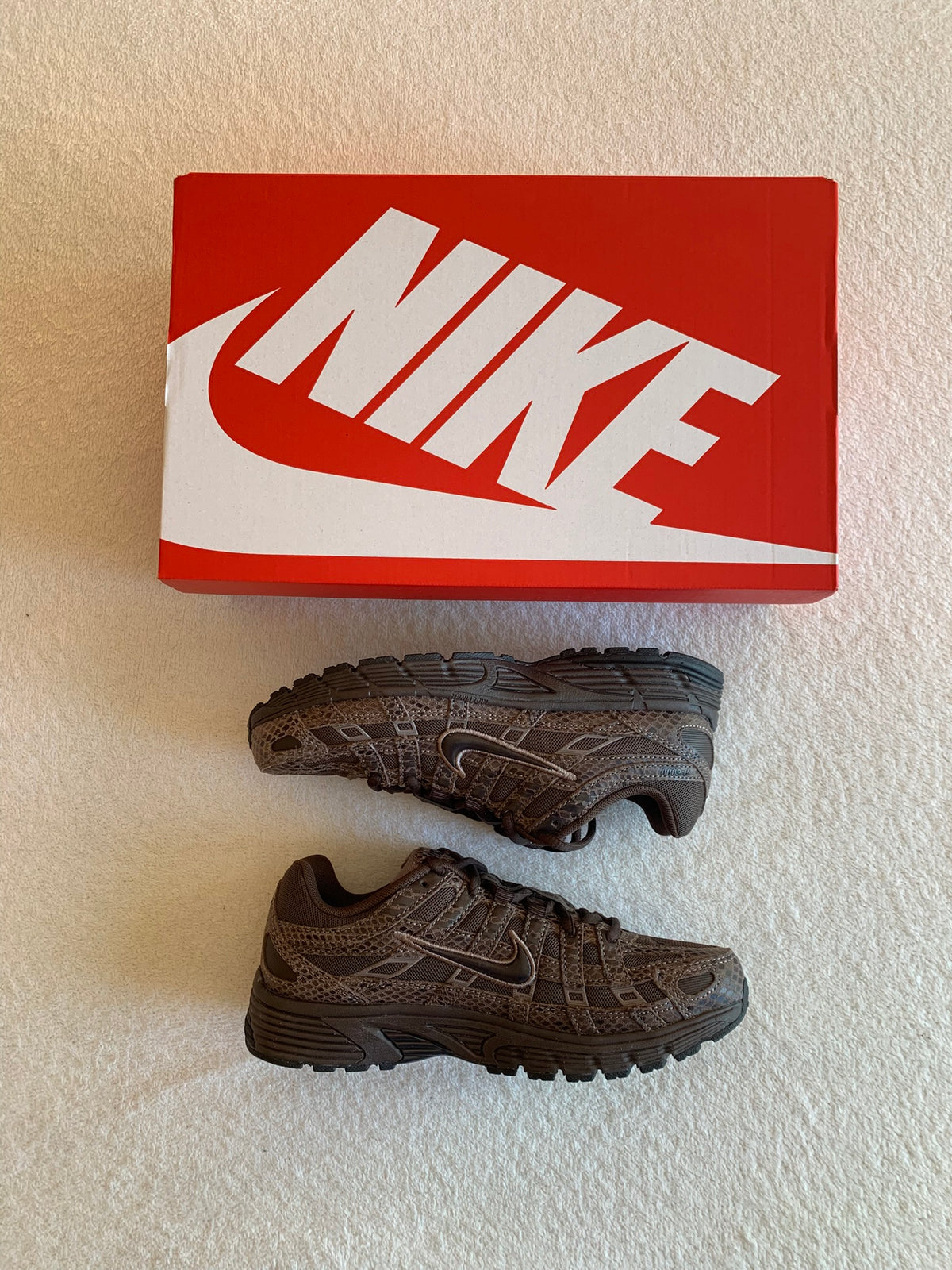 Nike P-6000 SE W "Snakeskin"