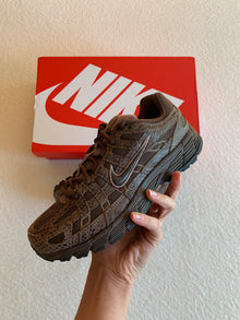 Nike P-6000 SE W "Snakeskin"