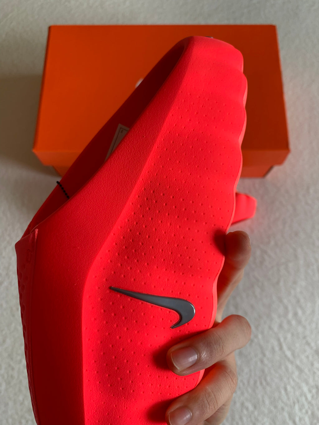 Nike Mind 001 W "Solar Red"