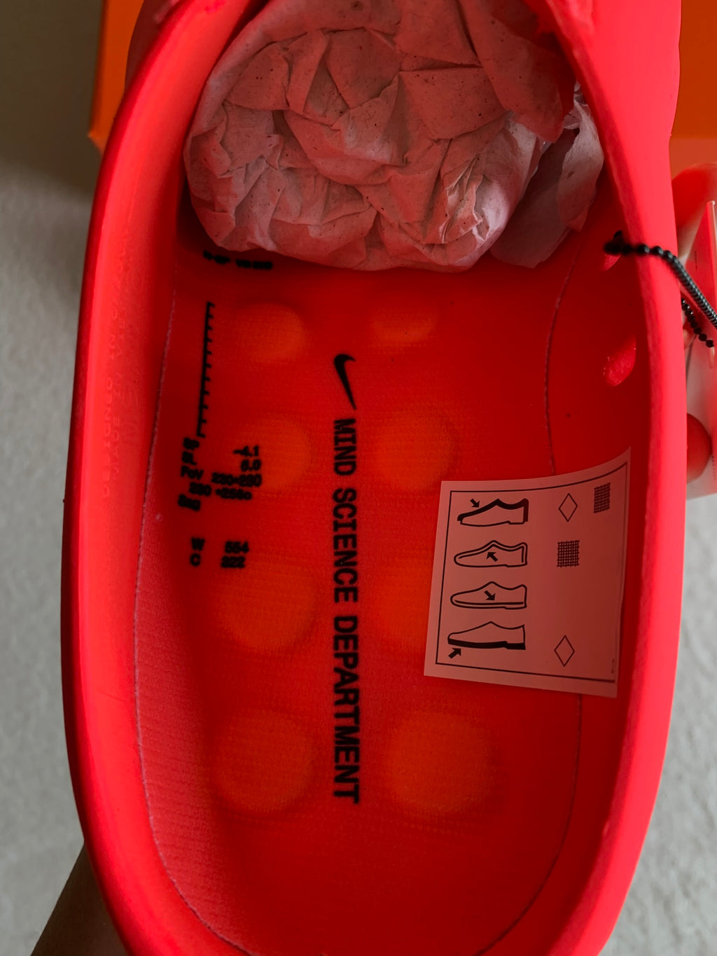 Nike Mind 001 W "Solar Red"