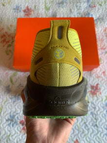 Nike Vomero 18 SE "Sonic Yellow"
