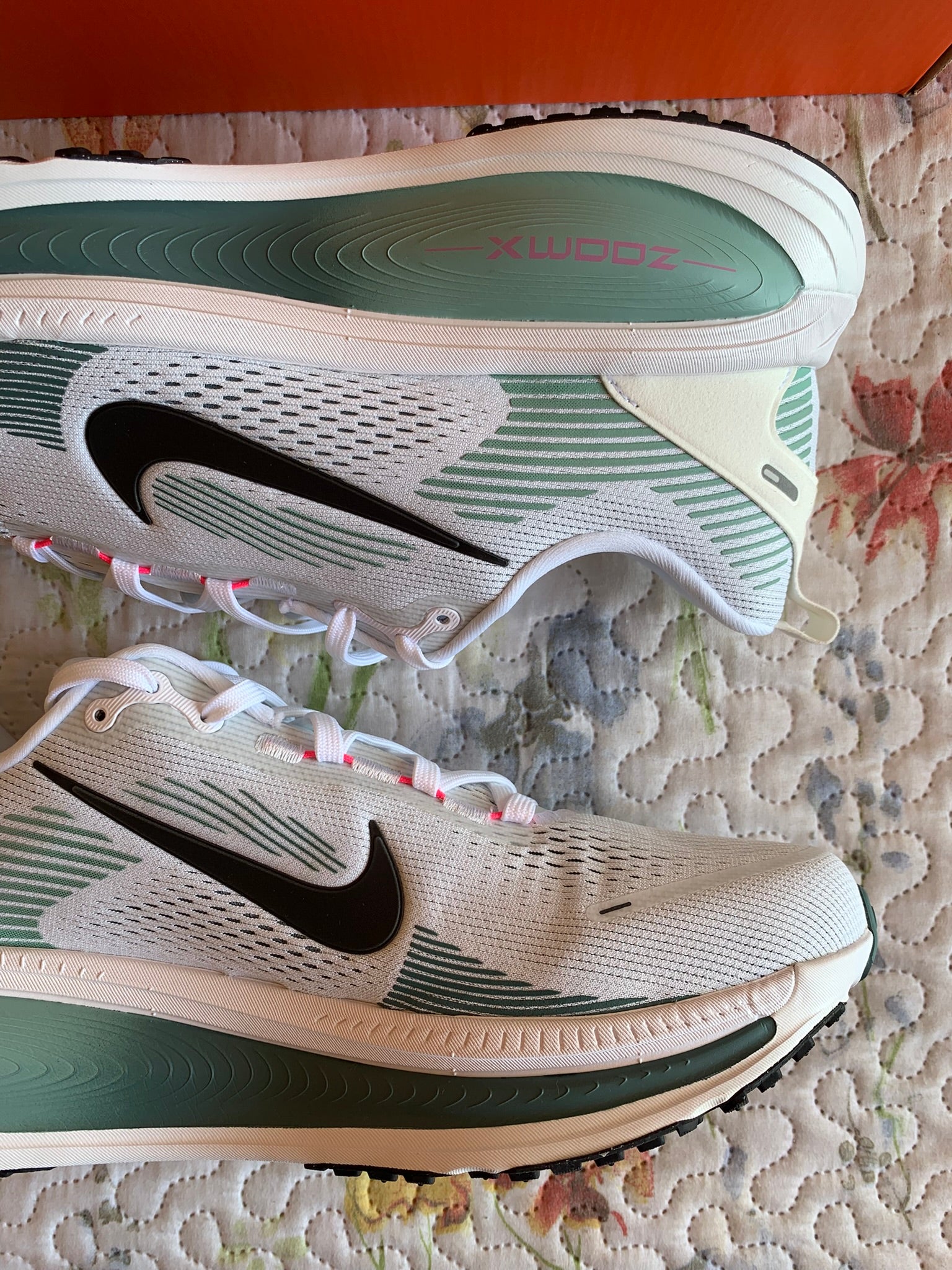Nike Vomero 18 "Mineral Slate"