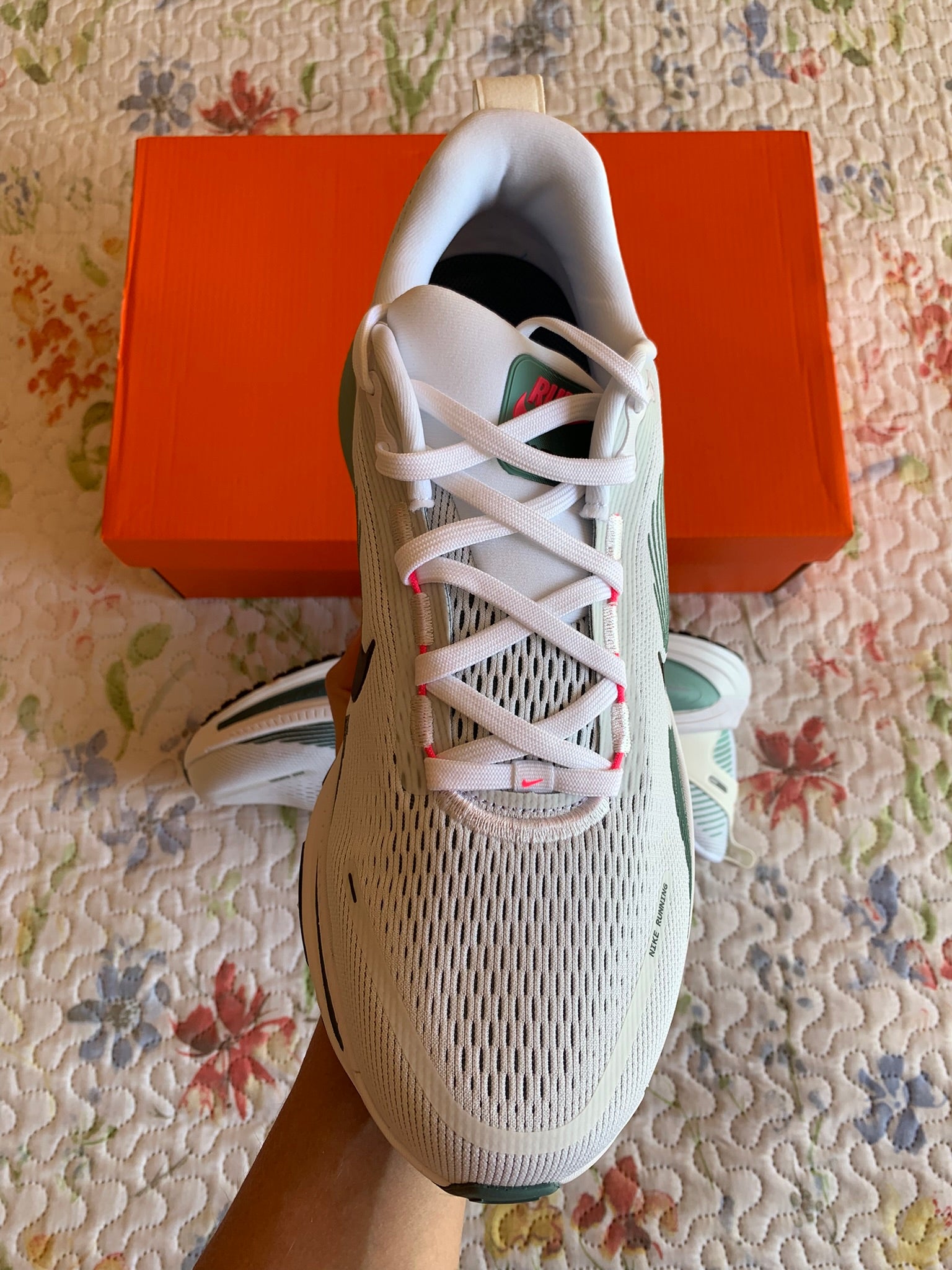 Nike Vomero 18 "Mineral Slate"