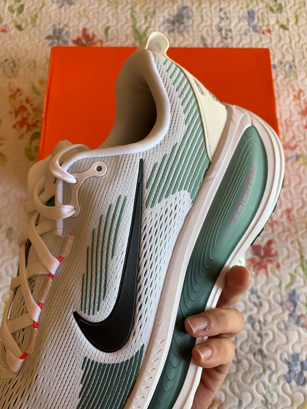 Nike Vomero 18 "Mineral Slate"