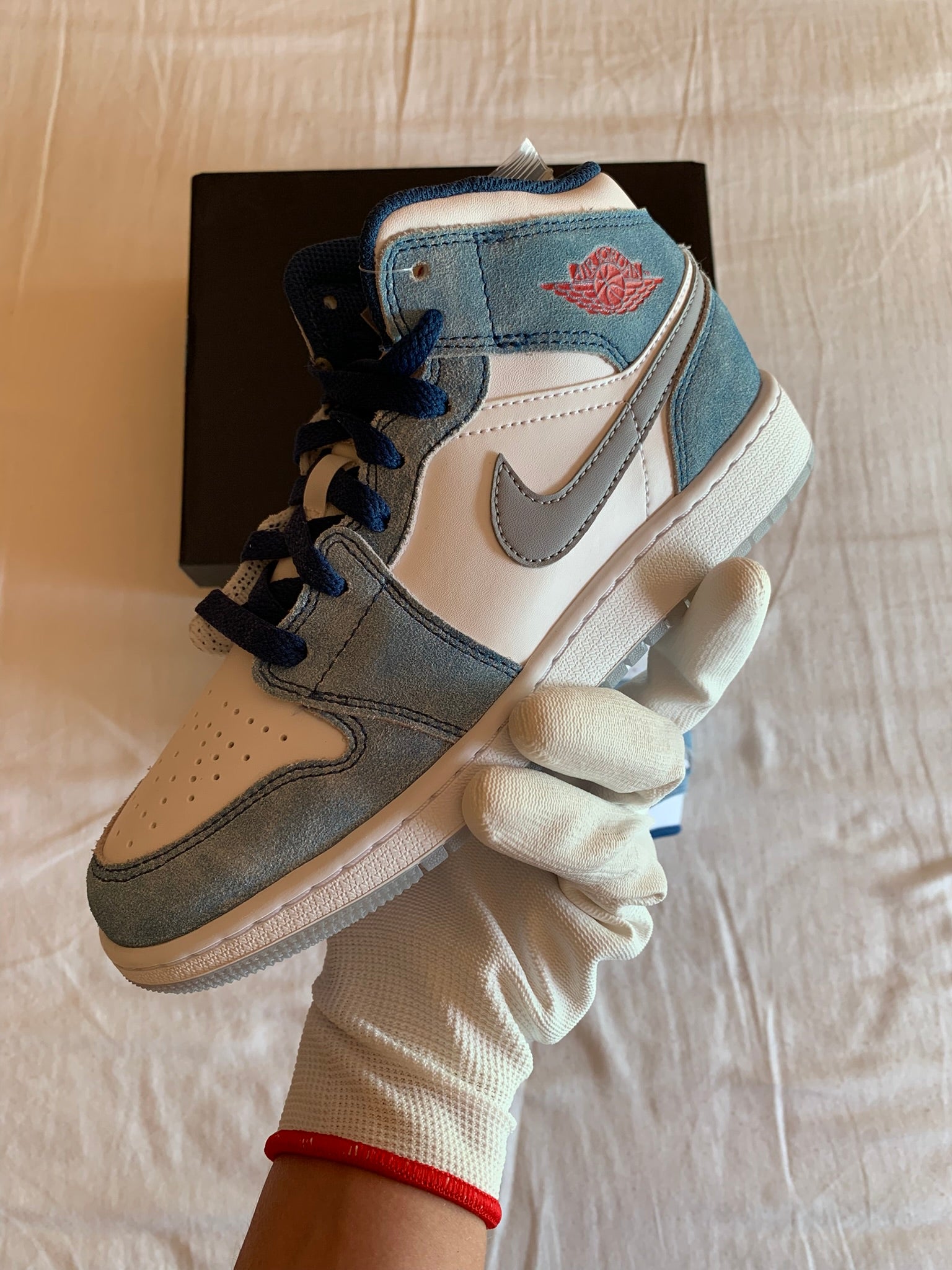 Jordan 1 Mid SE GS "French Blue"