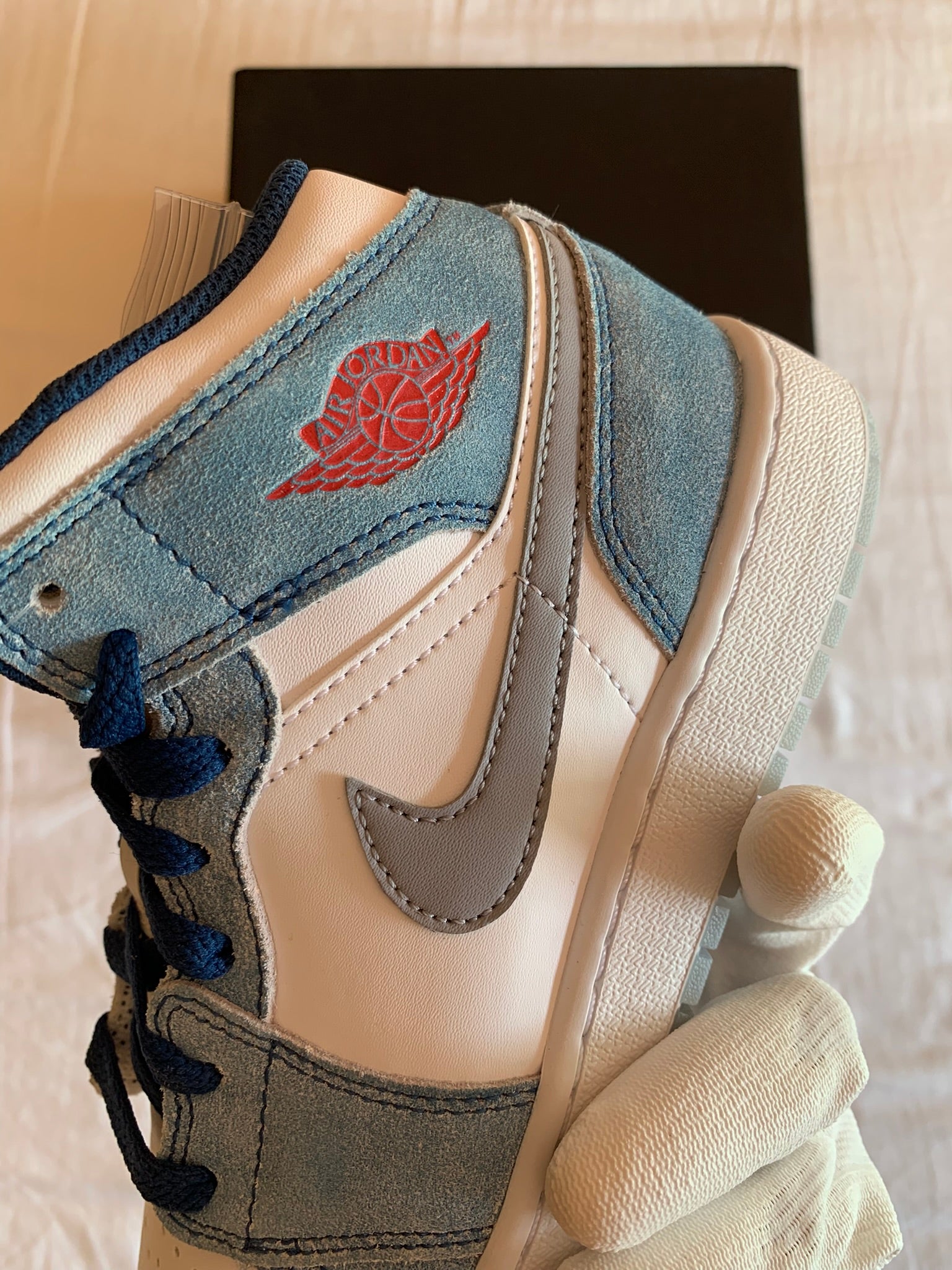Jordan 1 Mid SE GS "French Blue"