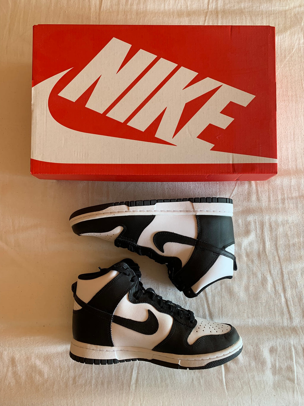 Nike Dunk High (2021) W "Panda"