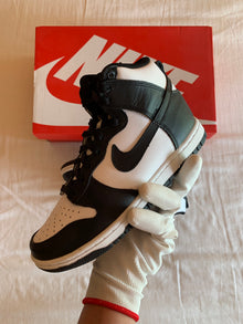 Nike Dunk High (2021) W "Panda"