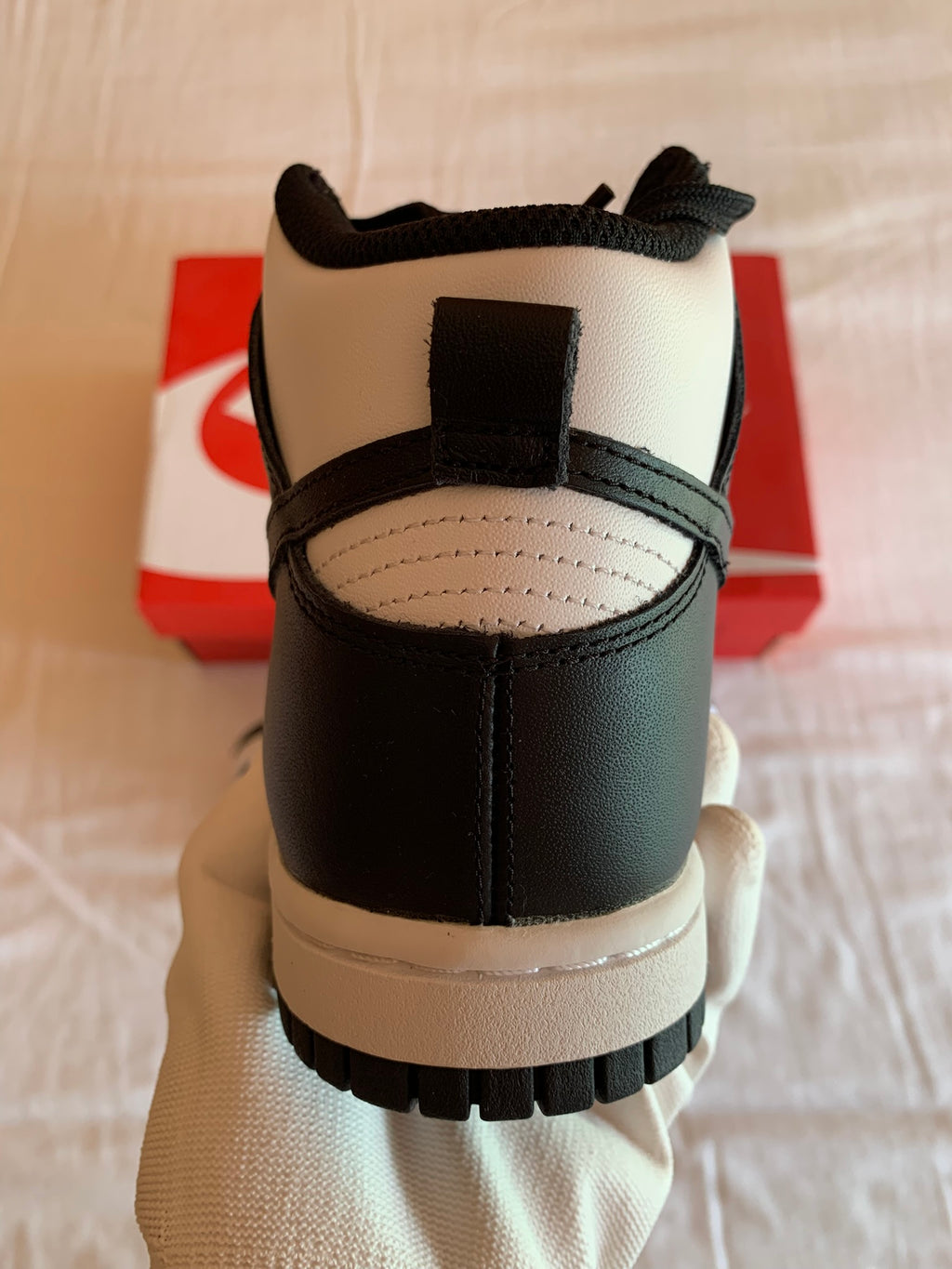 Nike Dunk High (2021) W "Panda"