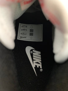 Nike Dunk High (2021) W "Panda"