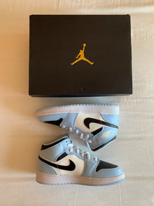 Jordan 1 Mid (2022) GS "Ice Blue"