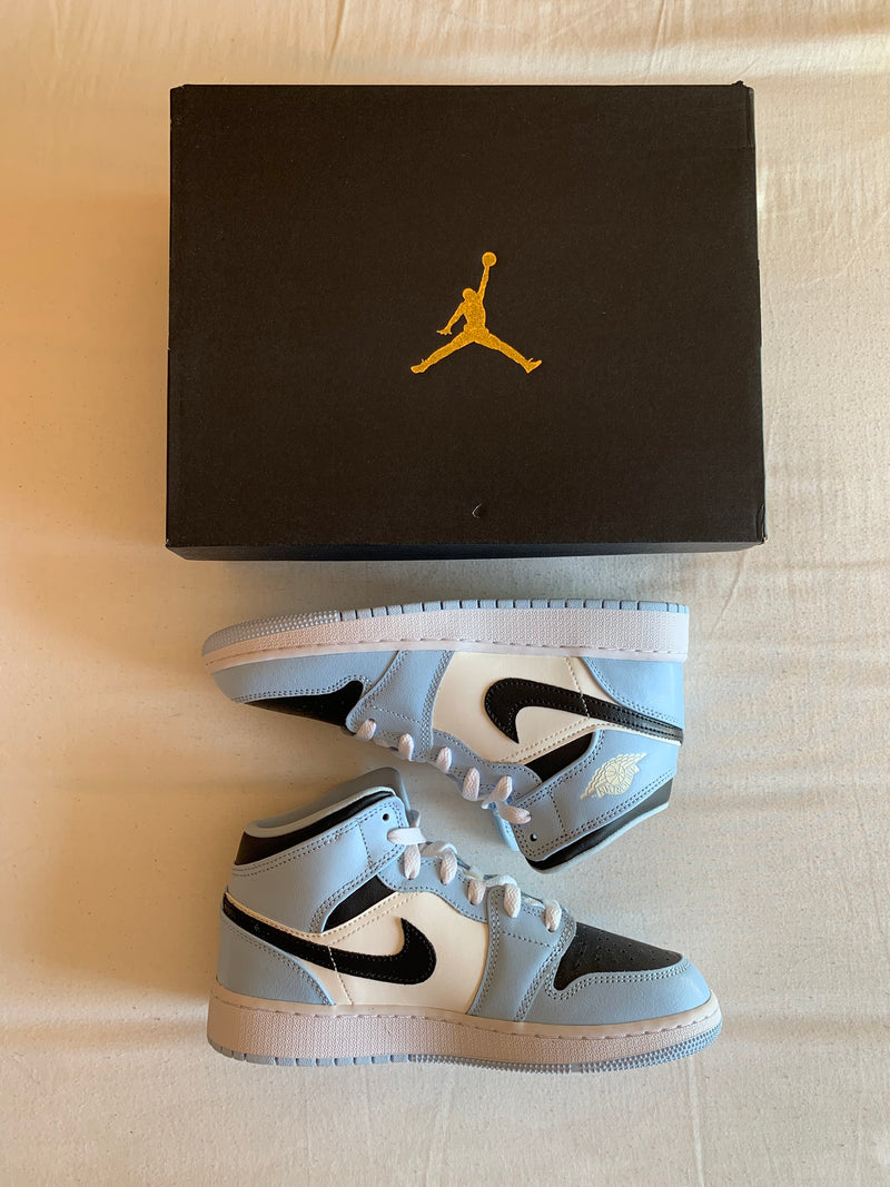 Jordan 1 Mid (2022) GS "Ice Blue"