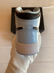 Jordan 1 Mid (2022) GS "Ice Blue"