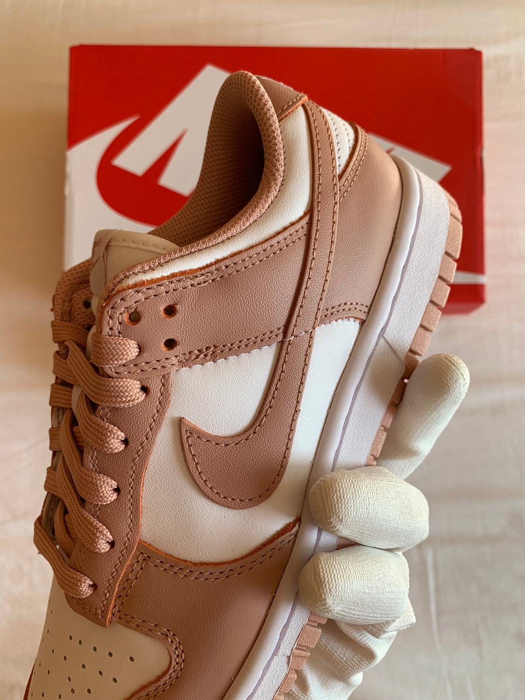 Nike Dunk Low W "Rose Whisper"