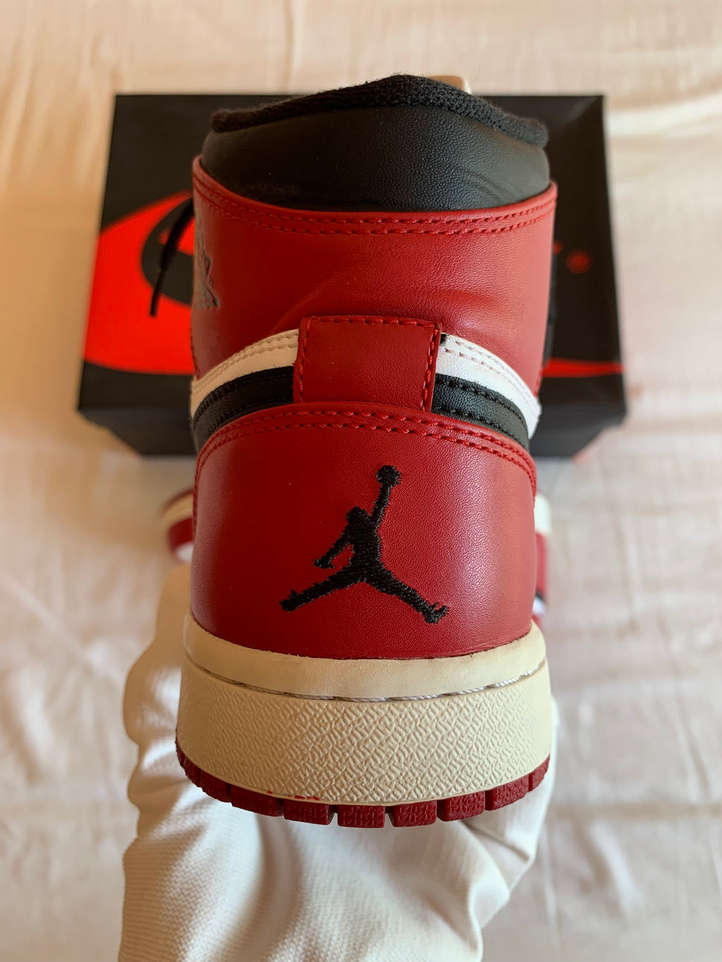 Jordan 1 Retro High (2013) "Chicago"