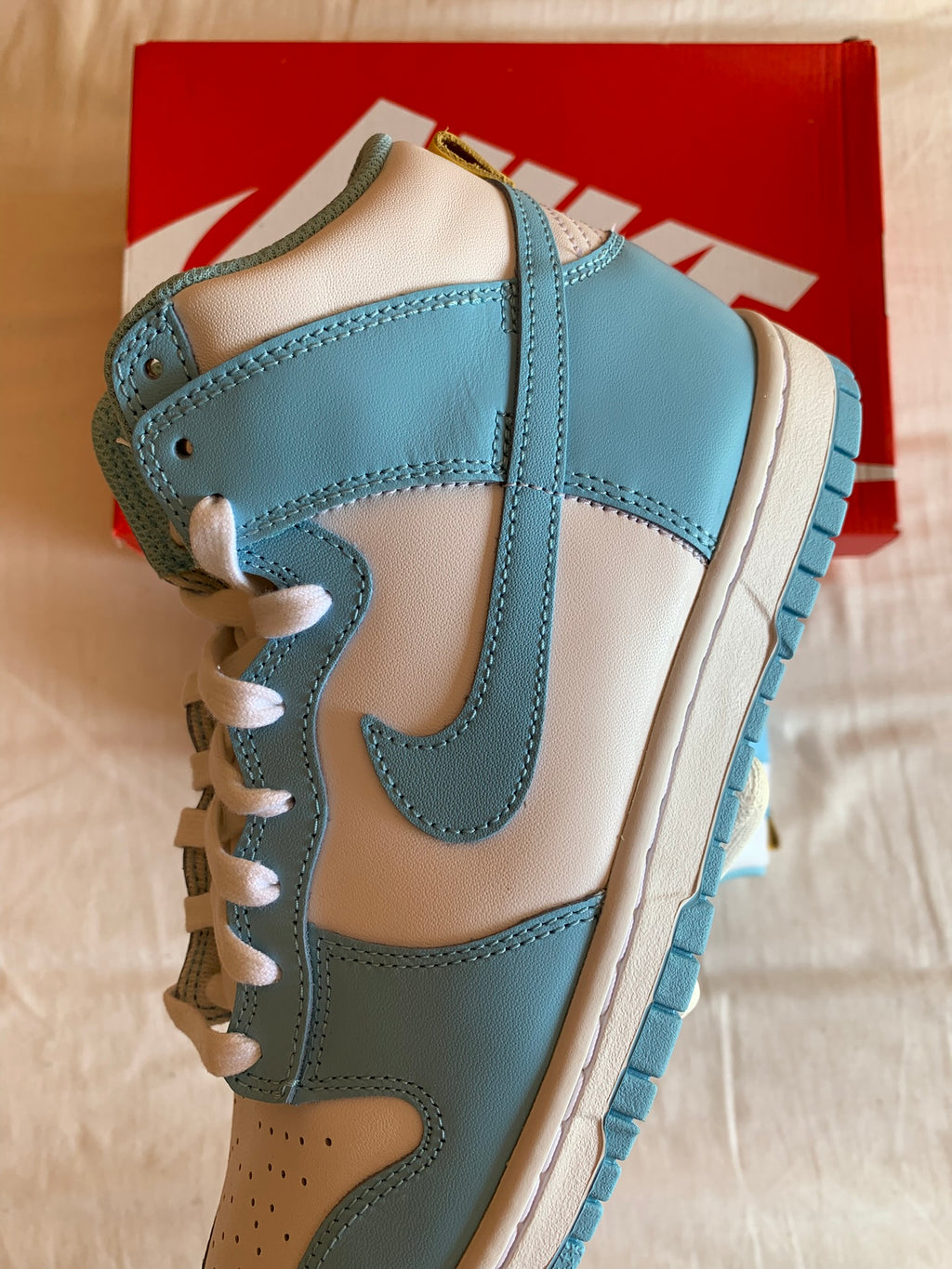 Nike Dunk High "Blue Chill"