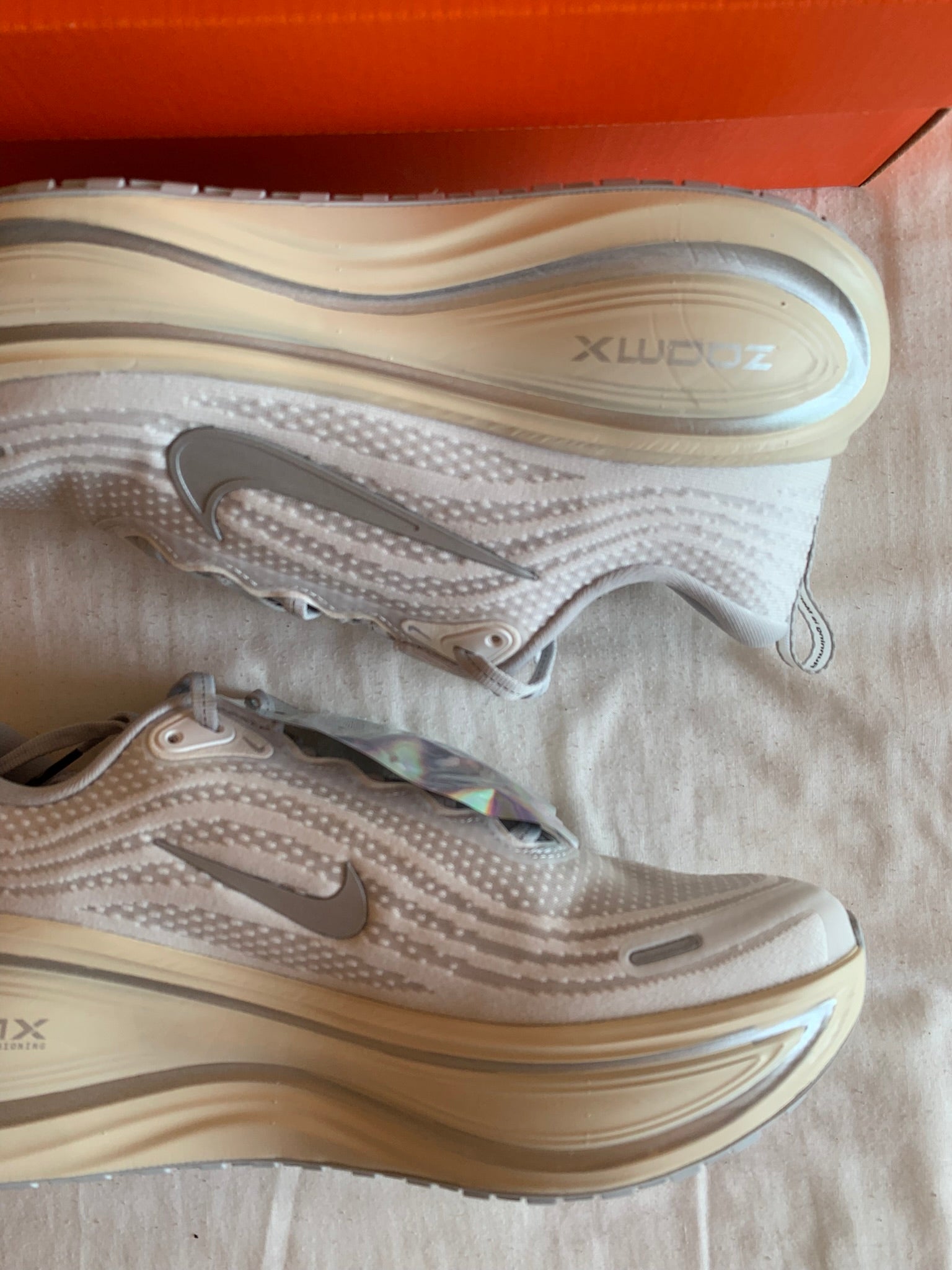 Nike Vomero Plus "Running is Mental"