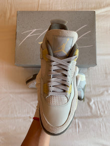 Jordan 4 Retro SE Craft "Photon Dust"