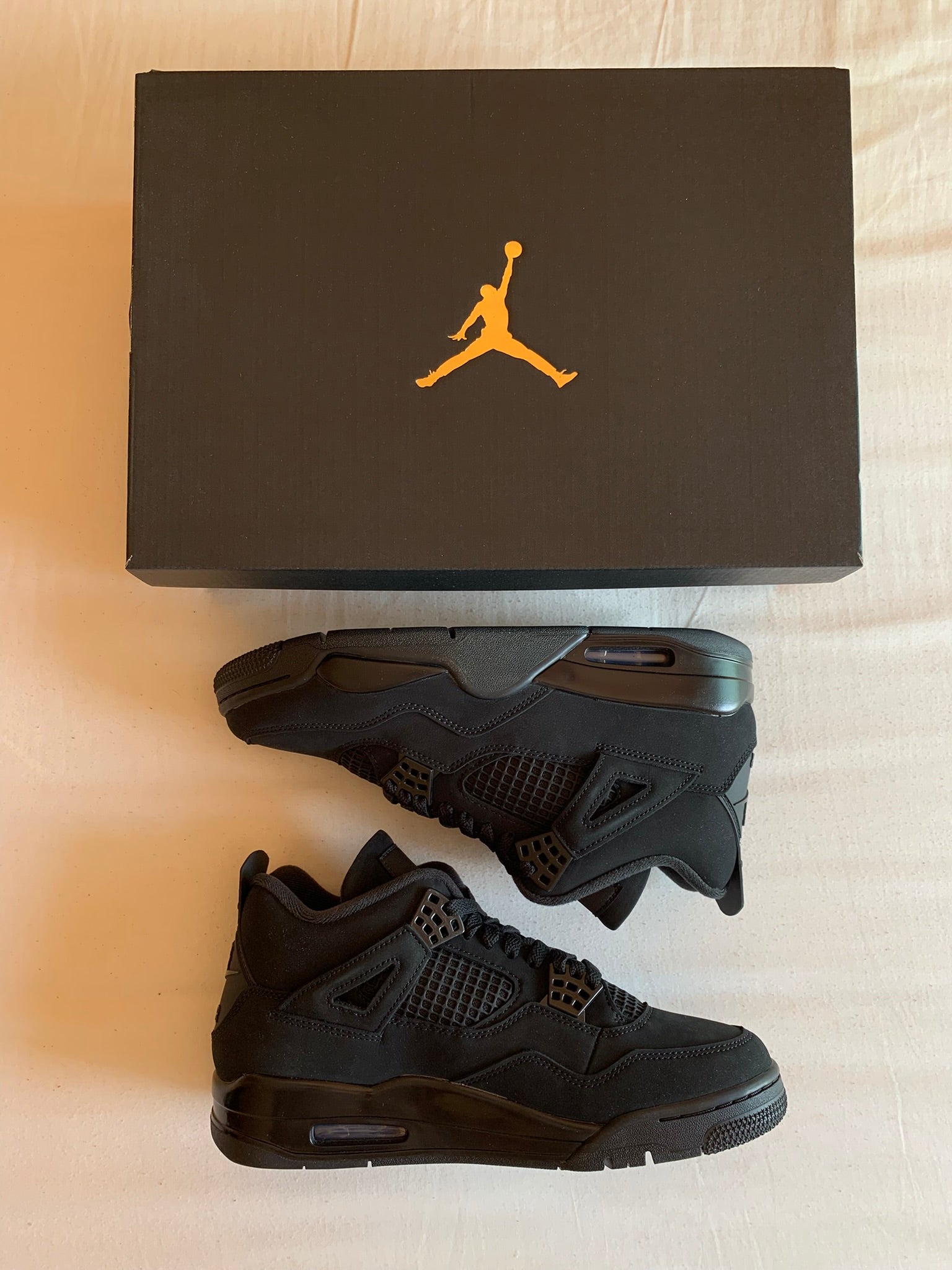 Jordan 4 Retro (2025) "Black Cat"
