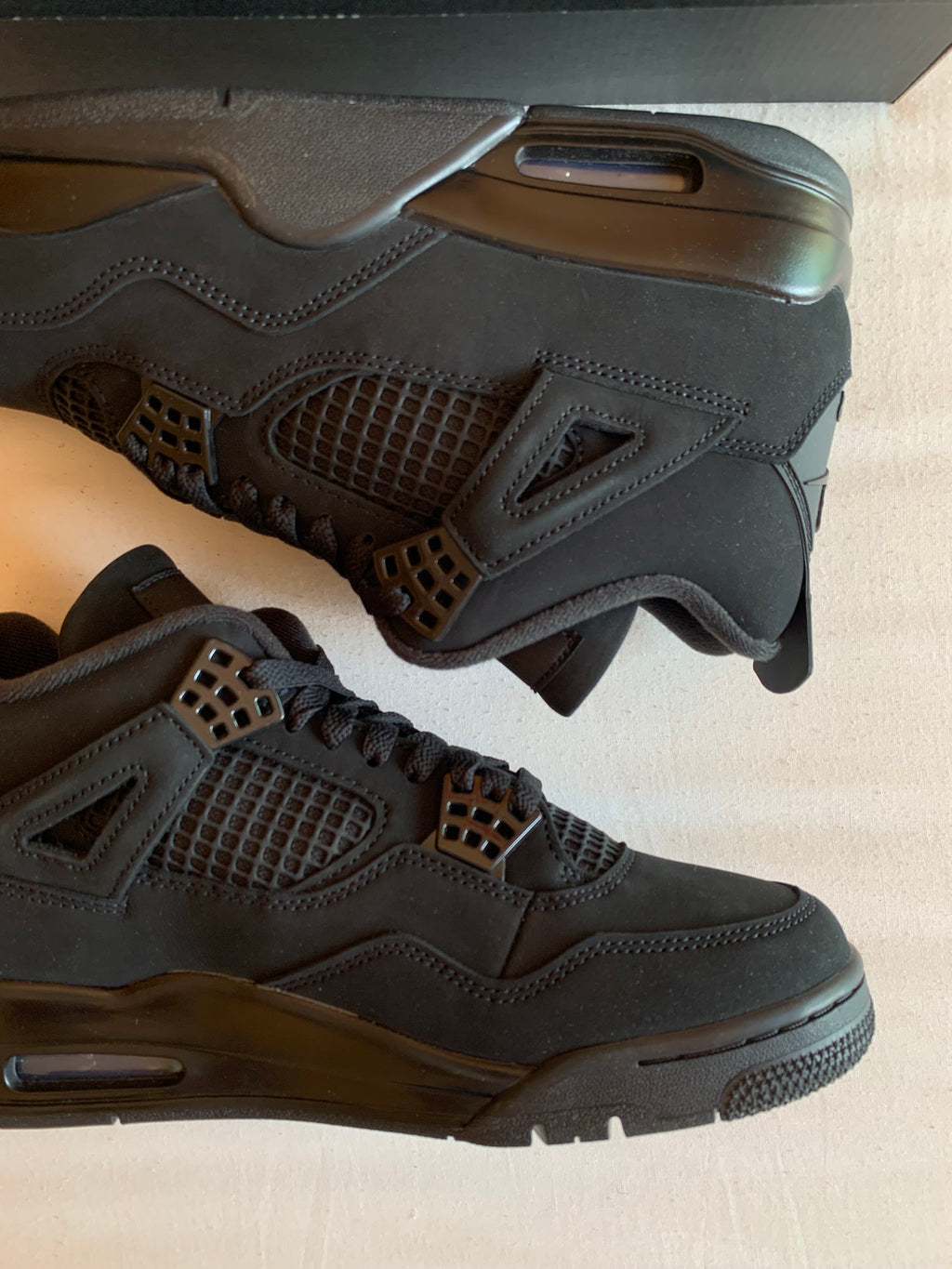 Jordan 4 Retro (2025) "Black Cat"
