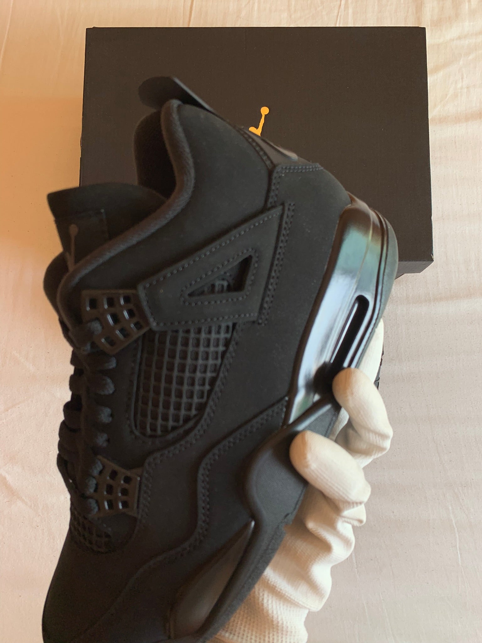Jordan 4 Retro (2025) "Black Cat"