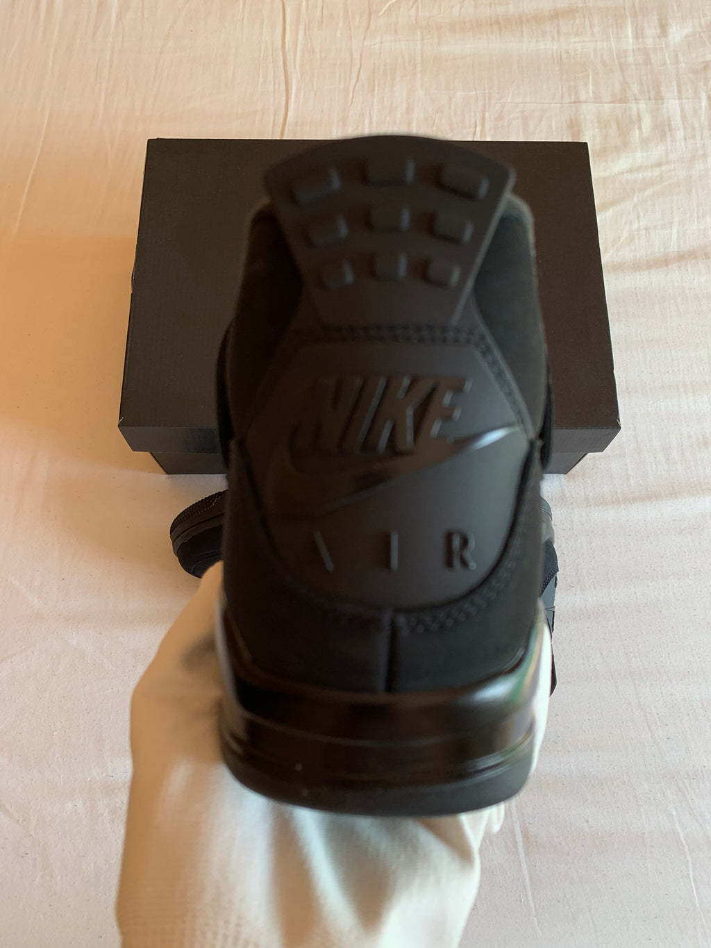 Jordan 4 Retro (2025) "Black Cat"