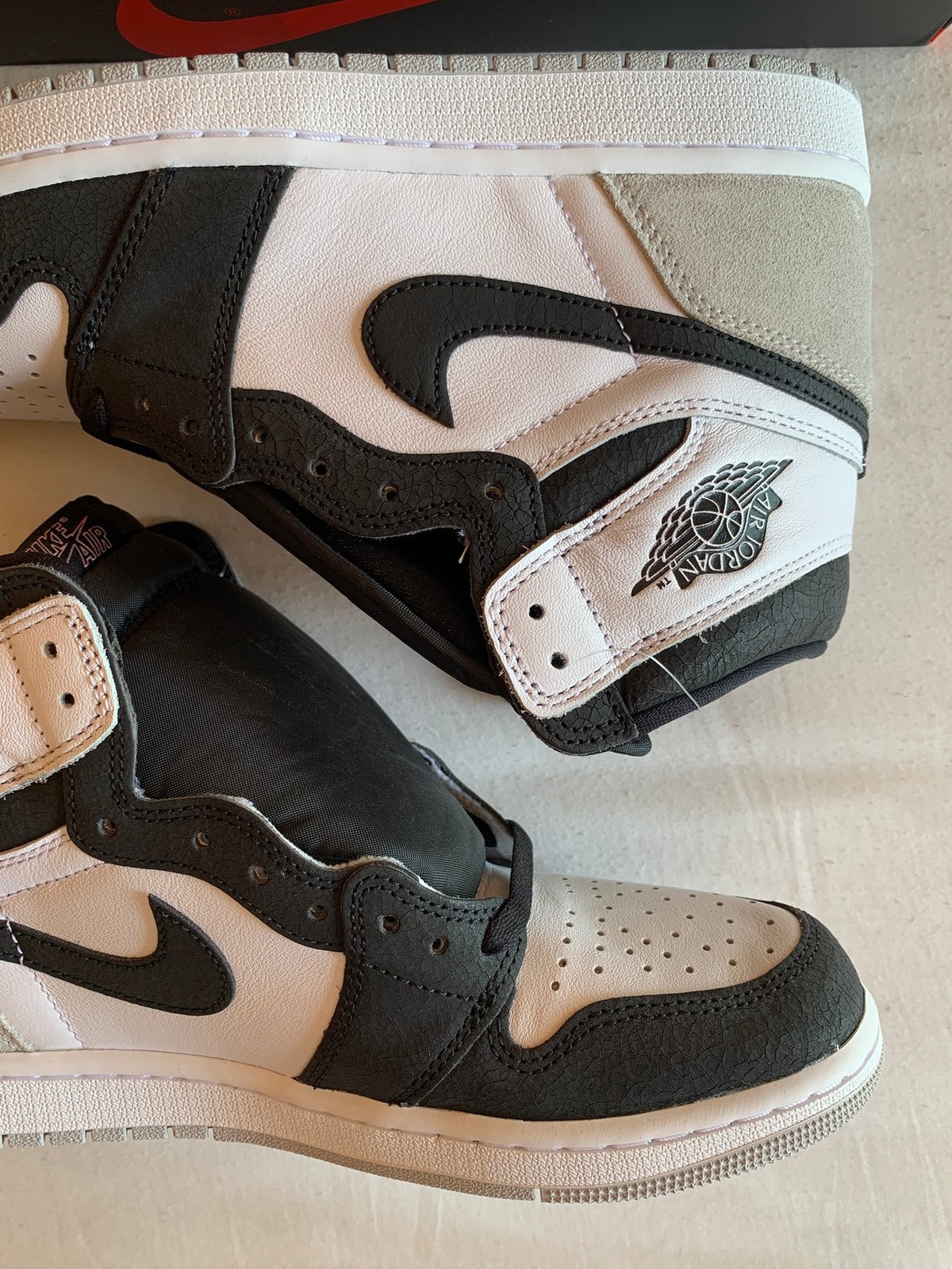 Jordan 1 Retro High OG "Bleached Coral"