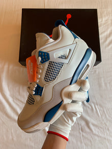Jordan 4 Retro (2024) "Military Blue"