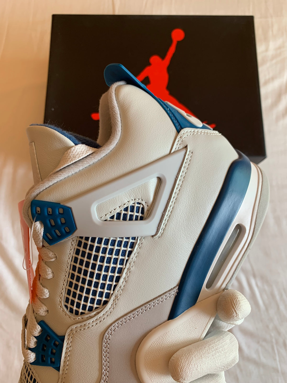 Jordan 4 Retro (2024) "Military Blue"