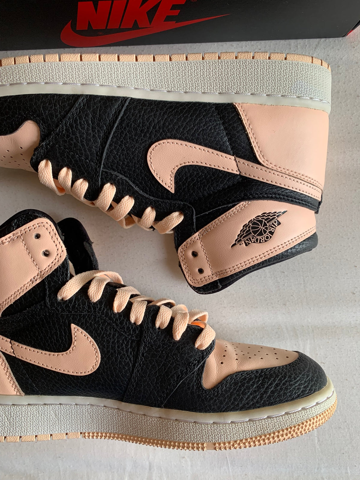 Jordan 1 Retro High GS "Black Crimson Tint"