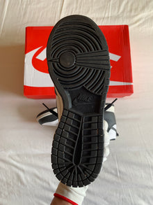 Nike Dunk High W "Panda"