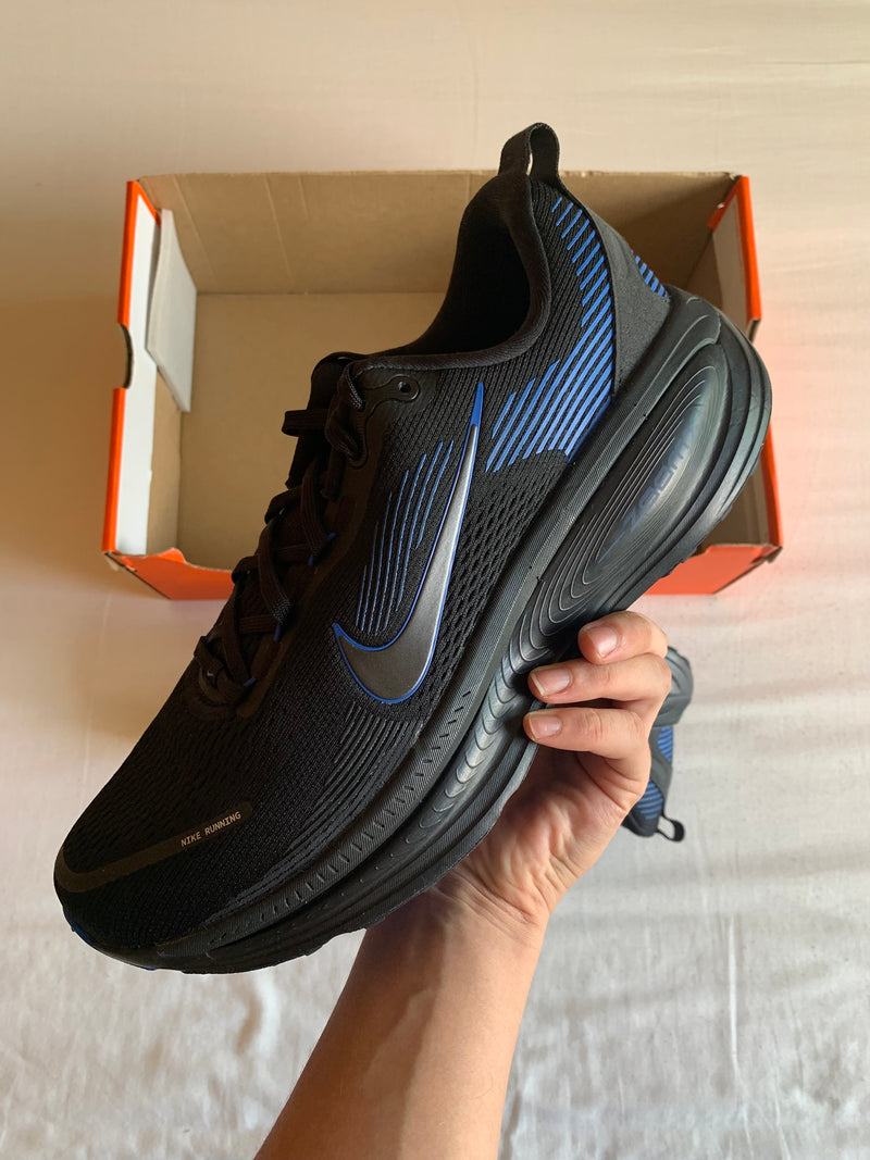 Nike Vomero 18 "Black Game Royal"