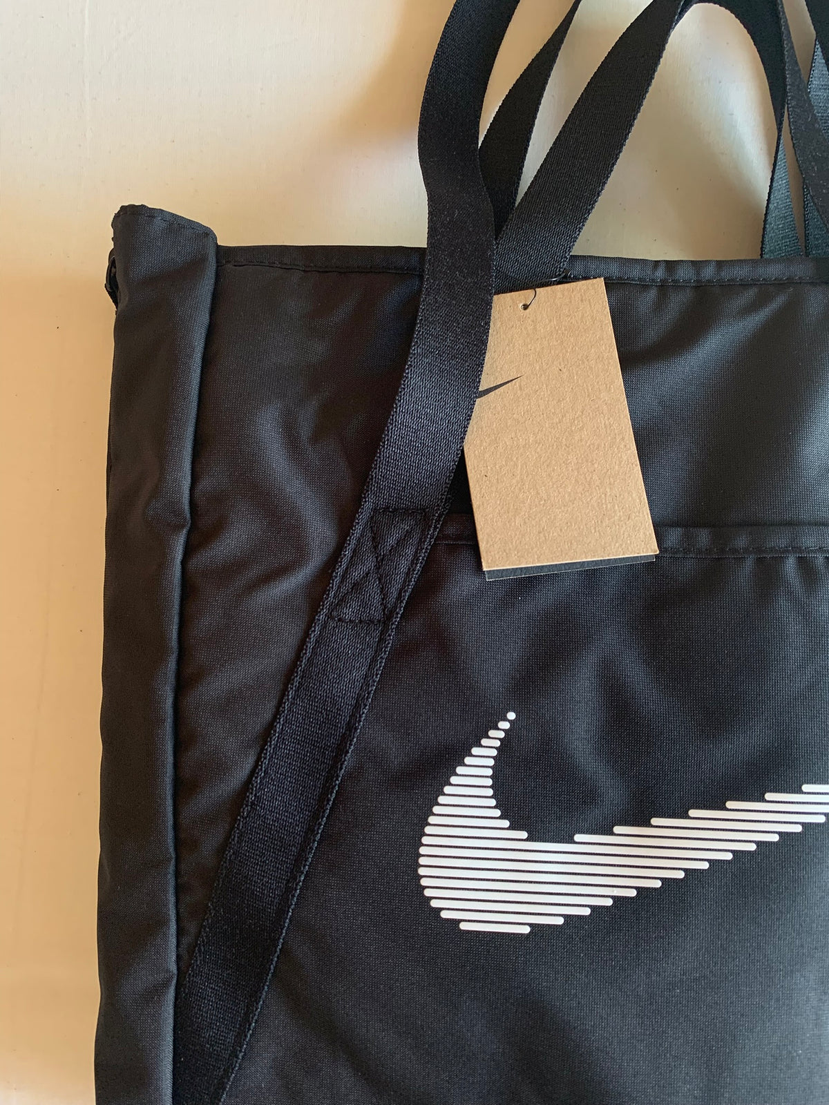 Bolsa de Gimnasio Tote 28L "Negra"
