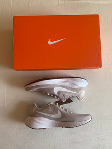 Nike Revolution 7 W "Platinum Violet"