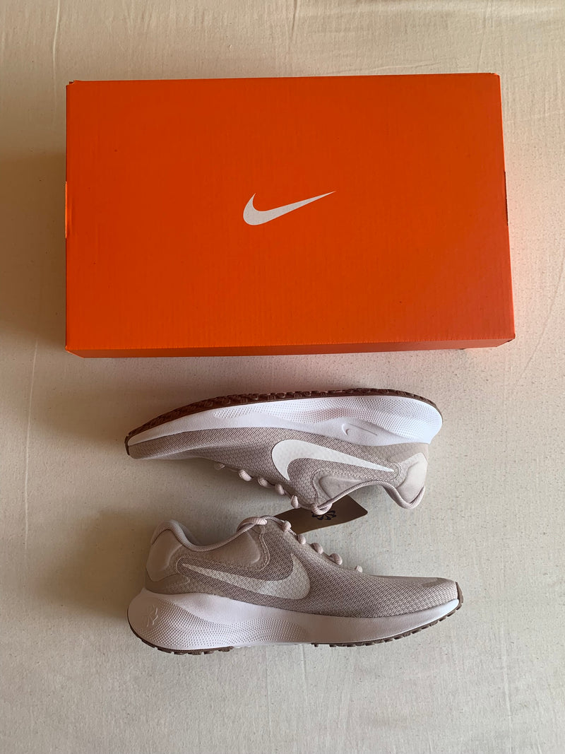 Nike Revolution 7 W "Platinum Violet"