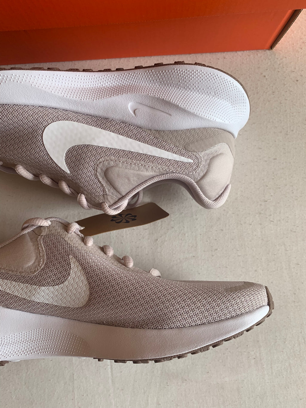 Nike Revolution 7 W "Platinum Violet"