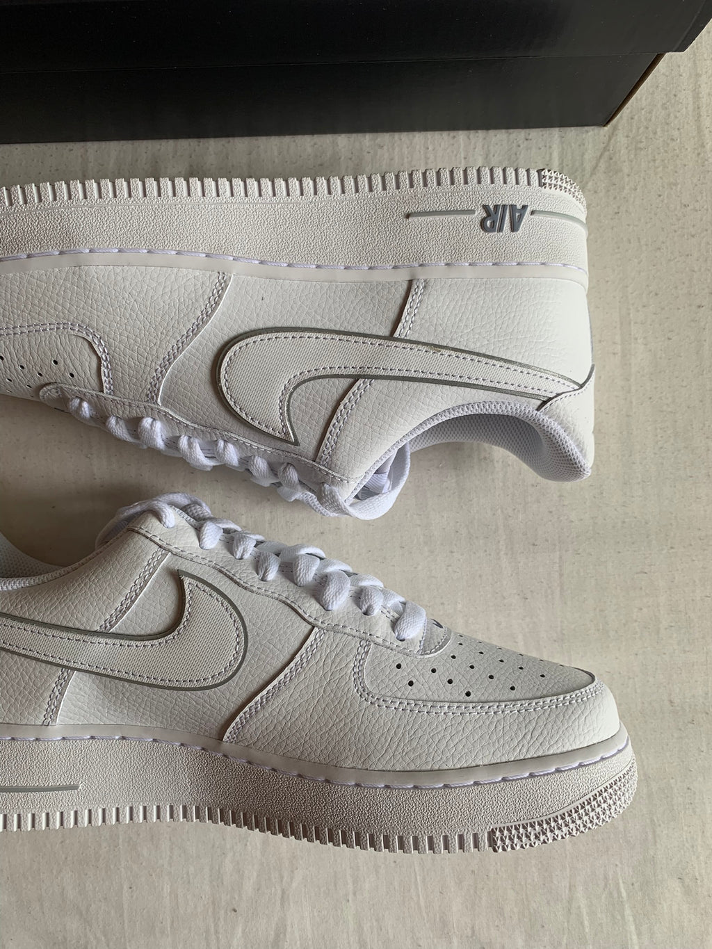 Nike Air Force 1 '07 LV8 "White Silver"
