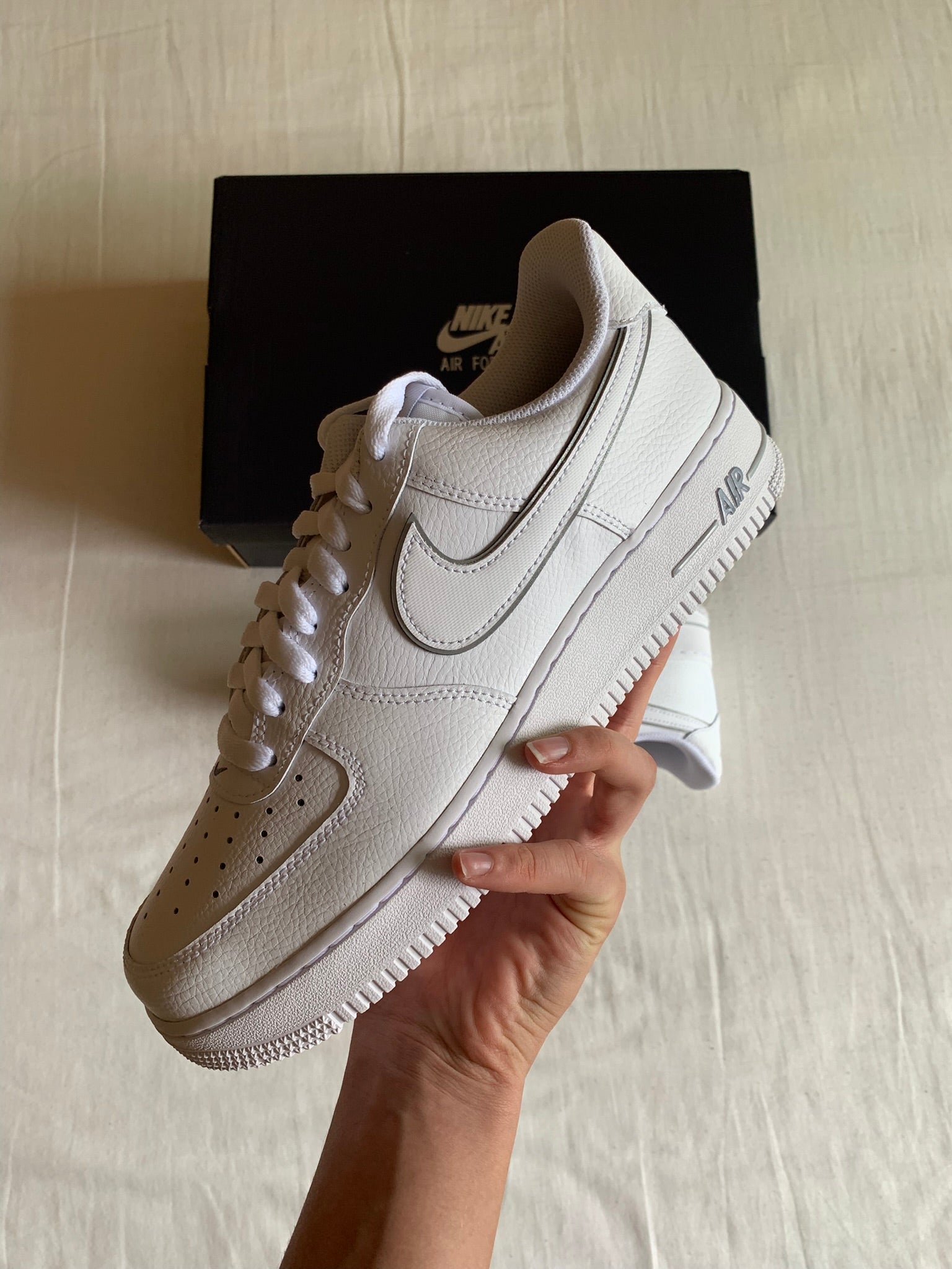 Nike Air Force 1 '07 LV8 "White Silver"