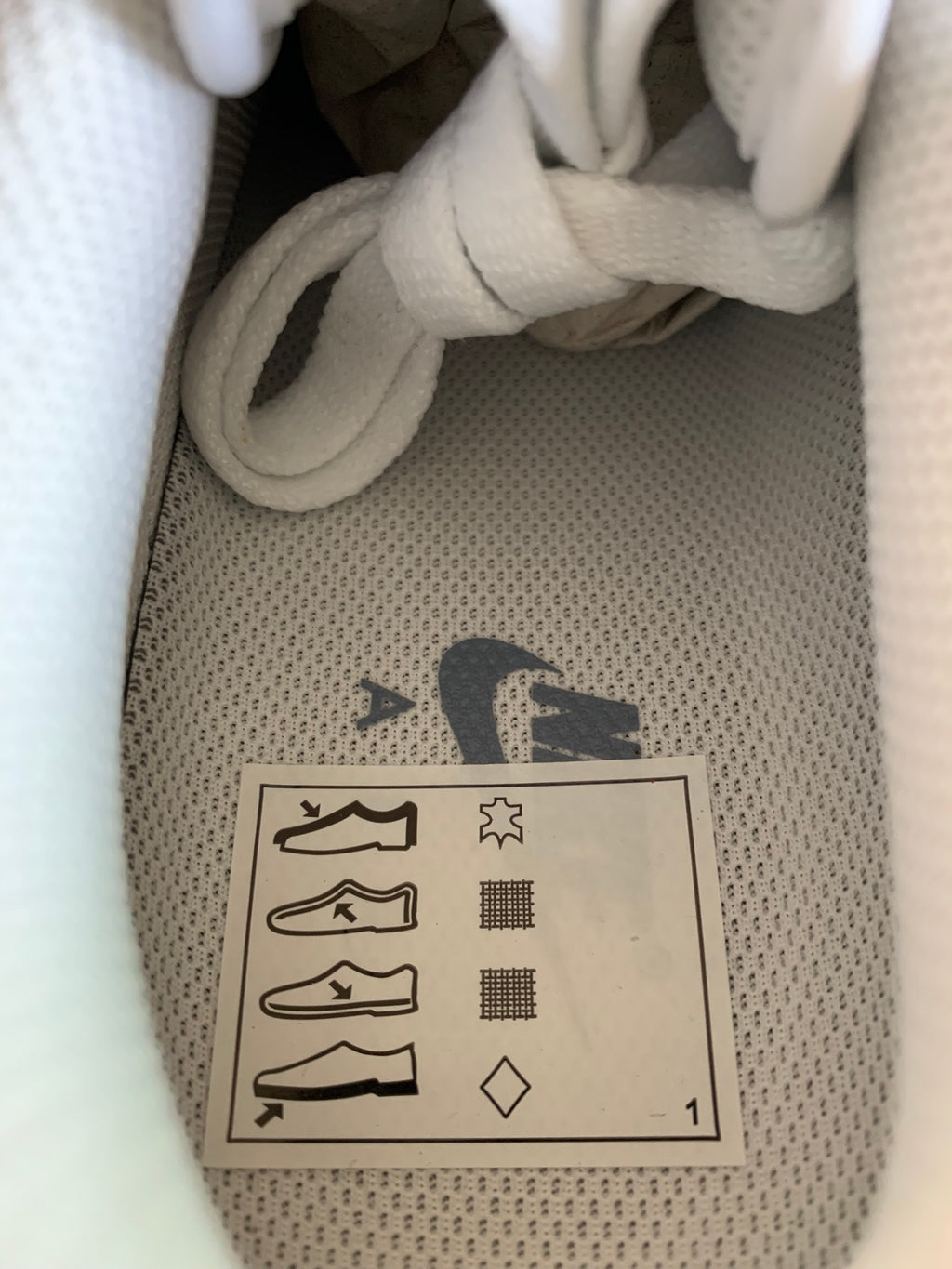 Nike Air Force 1 '07 LV8 "White Silver"
