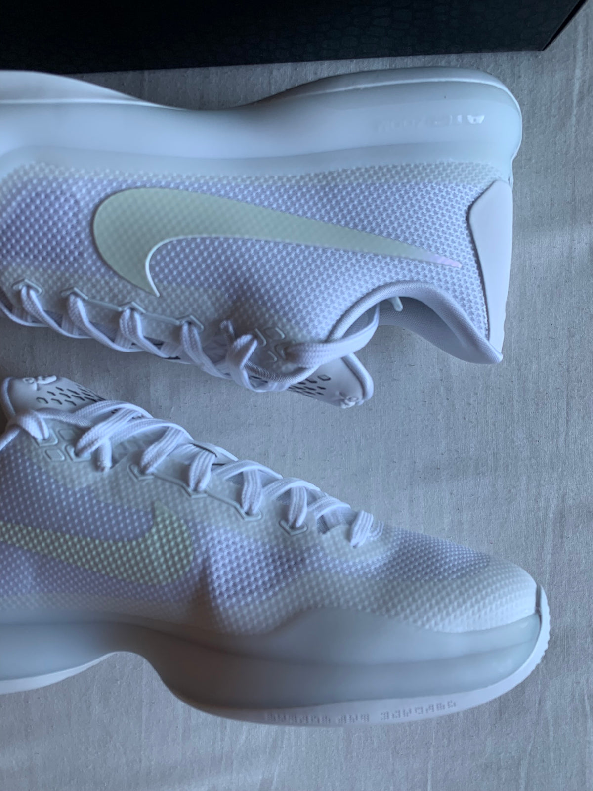 Nike Kobe 10 Protro Low "Halo"
