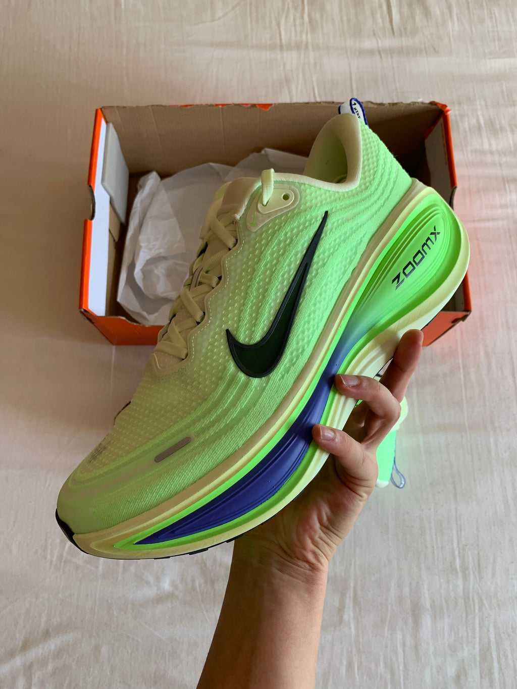 Nike Vomero Plus "Volt Tint Lime"