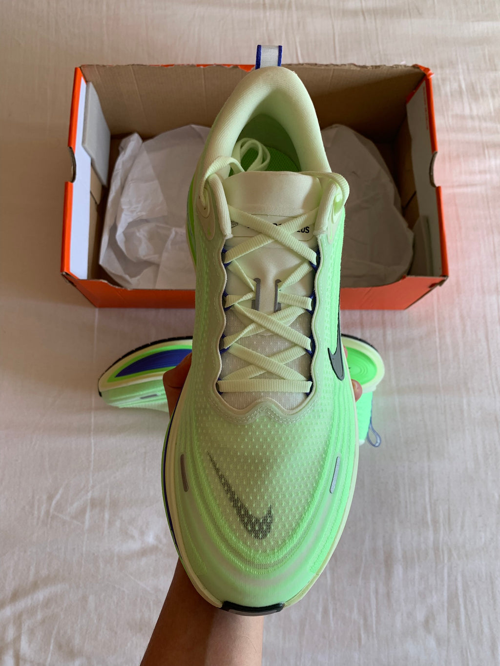 Nike Vomero Plus "Volt Tint Lime"