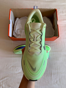 Nike Vomero Plus "Volt Tint Lime"