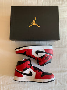 Jordan 1 Mid "Chicago Toe"