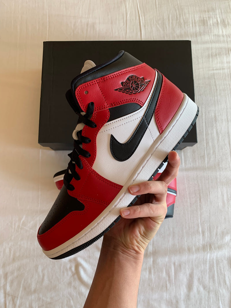 Jordan 1 Mid "Chicago Toe"